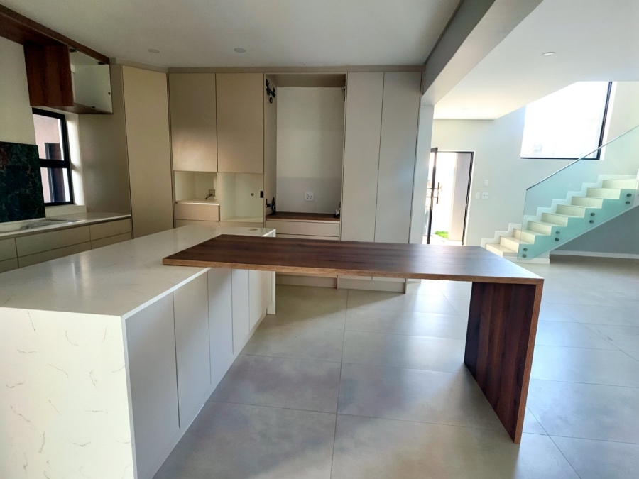 4 Bedroom Property for Sale in Sandown Western Cape